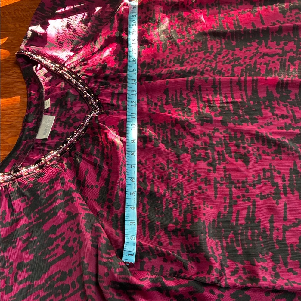 Avenue Fuchsia Abstract Blouse - Picture 7 of 7
